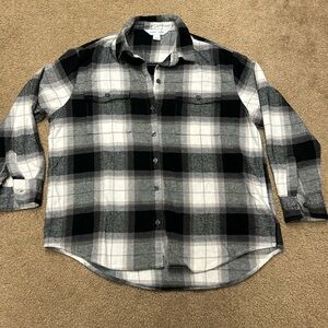 Old Navy women “The Boyfriend Shirt” button down flannel. Small Petite